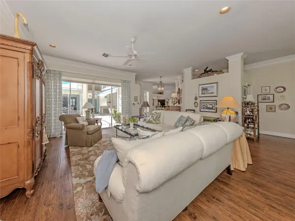 228 VESTAVIA DR, Venice, FL 34292