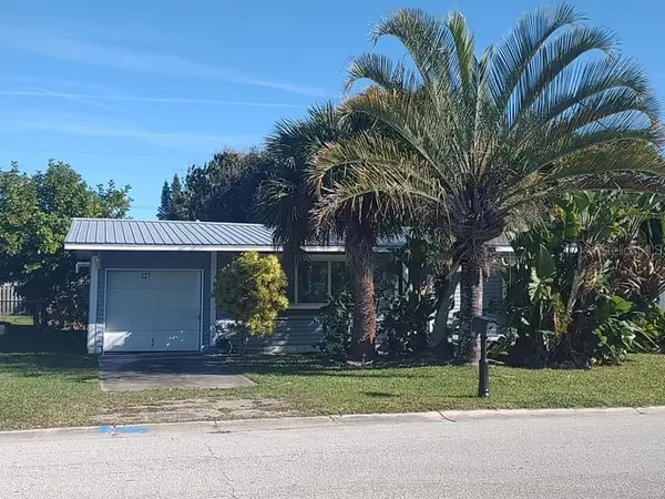 227 WOODLAND AVE, Cocoa Beach, FL 32931
