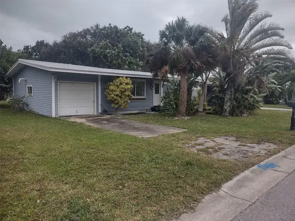 227 WOODLAND AVE, Cocoa Beach, FL 32931