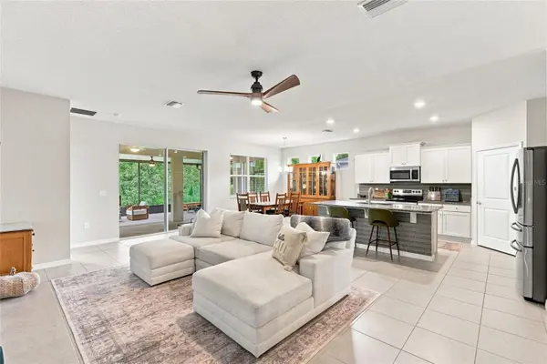 12387 EASTPOINTE DR, Dade City, FL 33525