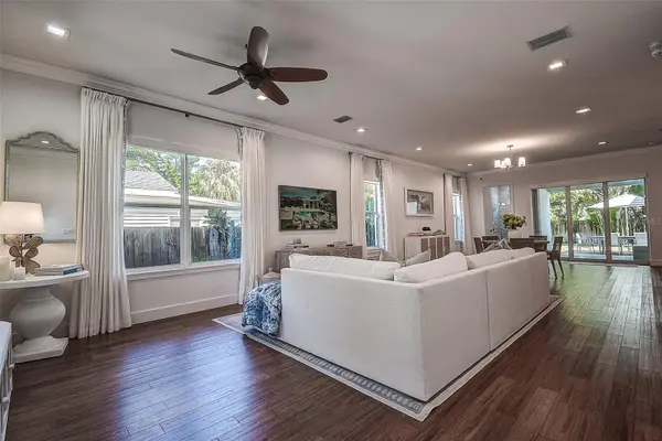 3311 W PAUL AVE, Tampa, FL 33611