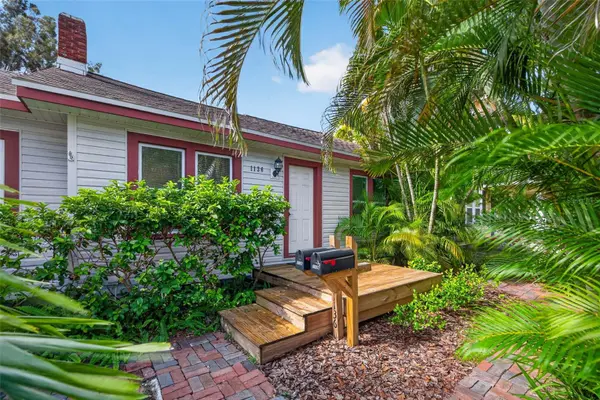 1136 22ND AVE N, St Petersburg, FL 33704