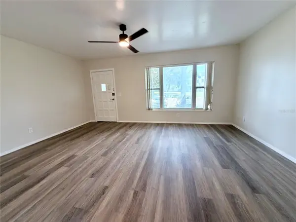 2100 WORLD PARKWAY BLVD #20, Clearwater, FL 33763