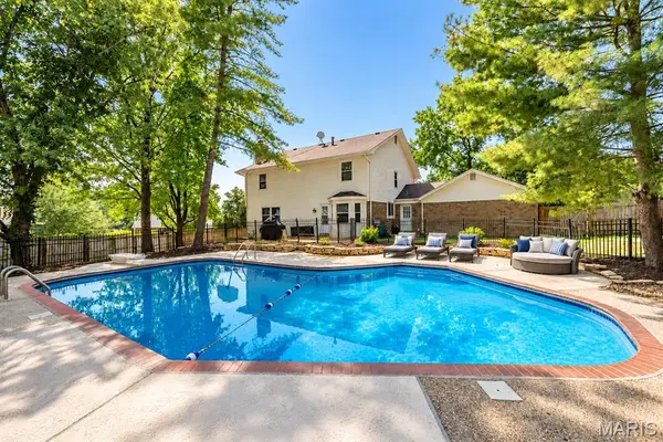 1372 White RD, Chesterfield, MO 63017