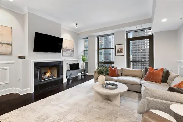 165 N Canal ST #1022, Chicago, IL 60606