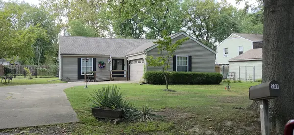 907 Lickliter ST, Benton, IL 62812