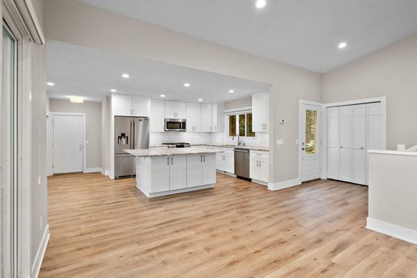 17110 28th PL N, Plymouth, MN 55447