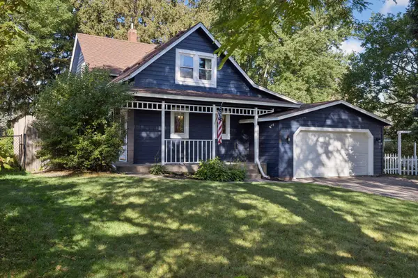 239 Oakwood DR, Shoreview, MN 55126