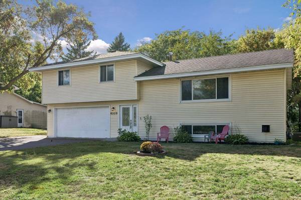 6509 Edgemont BLVD N, Brooklyn Park, MN 55428
