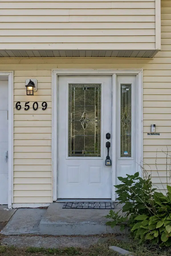 6509 Edgemont BLVD N, Brooklyn Park, MN 55428