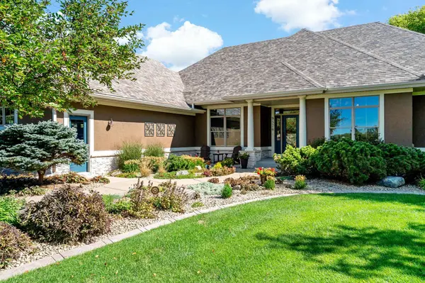 9576 51st ST N, Lake Elmo, MN 55042