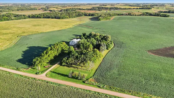 20258 380th ST, Le Center, MN 56057
