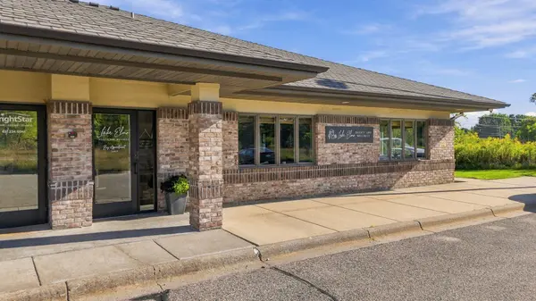 8955 33rd ST N, Lake Elmo, MN 55042