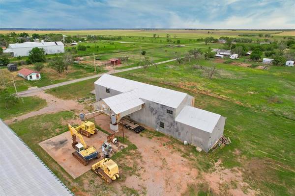 110 N Border ST, Willow, OK 73673