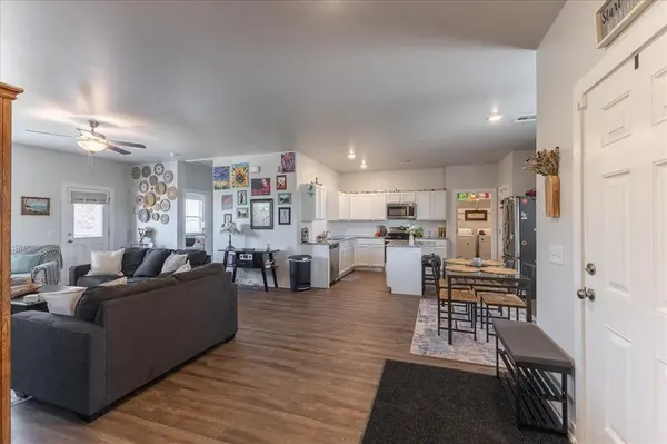 504 Evergreen WAY, Guthrie, OK 73044