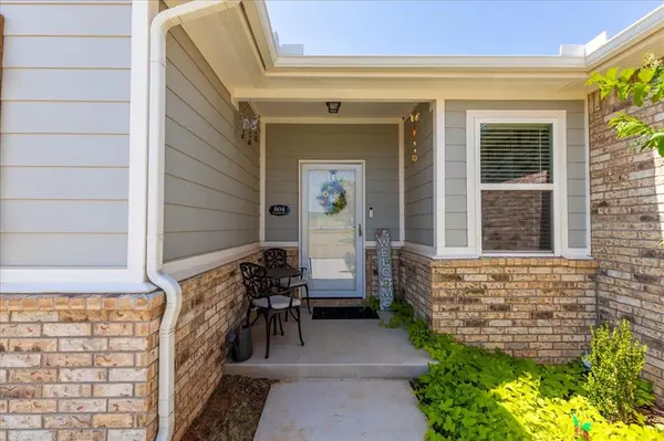 504 Evergreen WAY, Guthrie, OK 73044