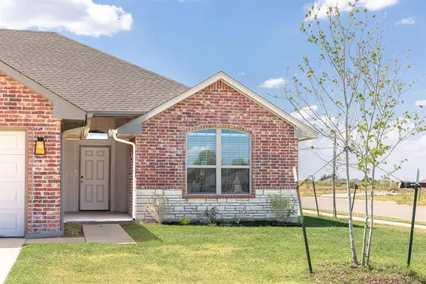 4532 Adobe CT, Yukon, OK 73099