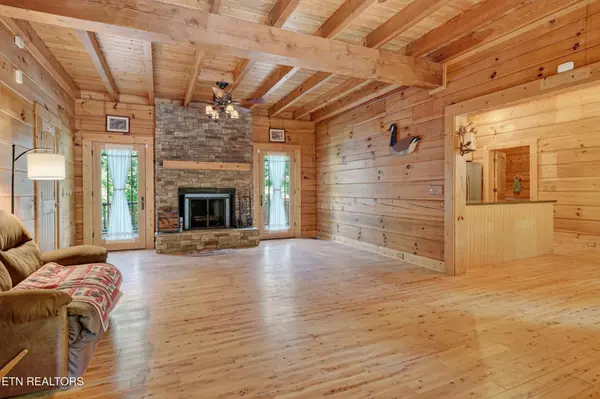 303 Oesterman Drive, Monterey, TN 38574