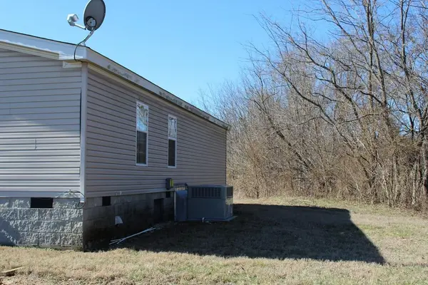 1872 New Highway 7, Columbia, TN 38401
