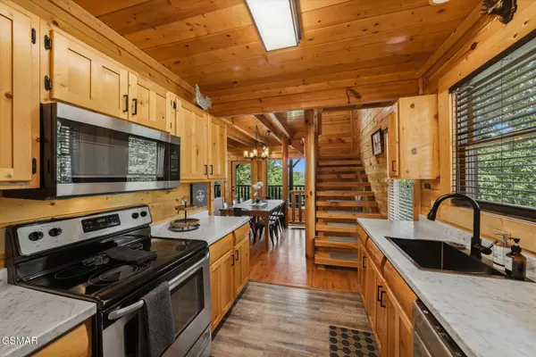 2867 White Oak Ridge Lane, Sevierville, TN 37862