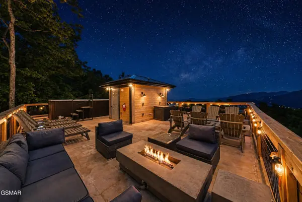1276 Bavarian Way, Gatlinburg, TN 37738