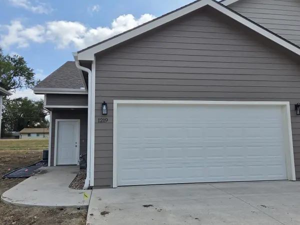 1219 Lindbergh Ln., Salina, KS 67401