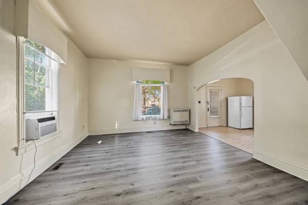 109 S Front St, Salina, KS 67401