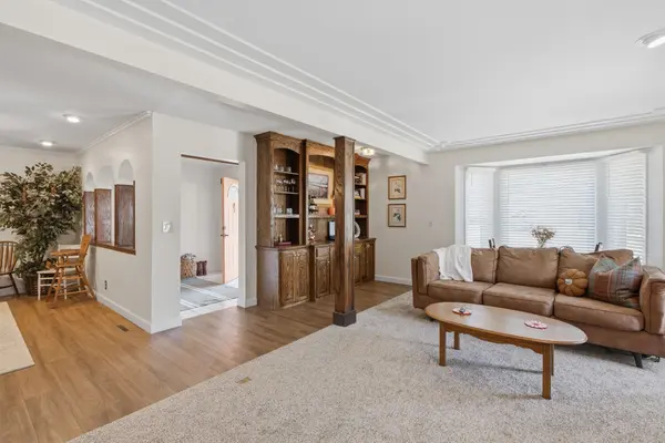 842 N Acadia, Wichita, KS 67212
