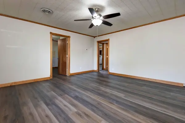 2306 N Farmer AVE, Springfield, MO 65803