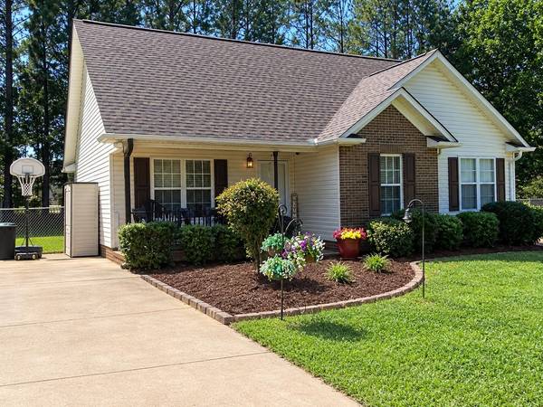 318 E Myles LN, Spartanburg, SC 29303