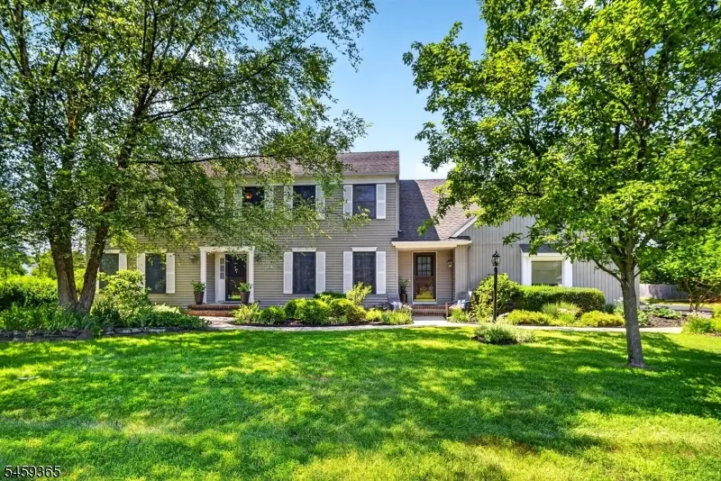 52 Hoagland Dr, Montgomery Twp., NJ 08502