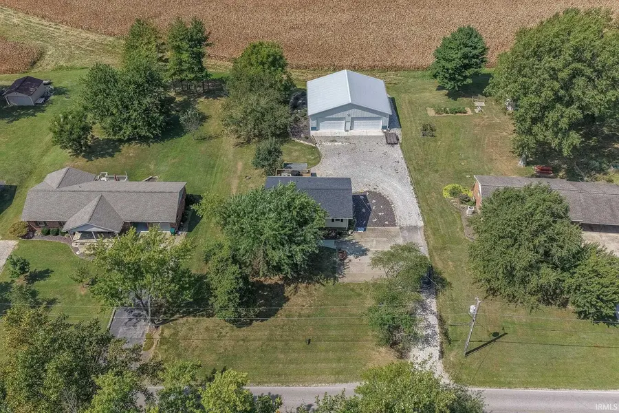 4255 N Blackford RD, Mount Vernon, IN 47620-7232