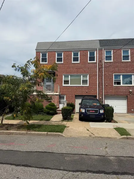 20809 Bardwell AVE, Queens Village, NY 11429