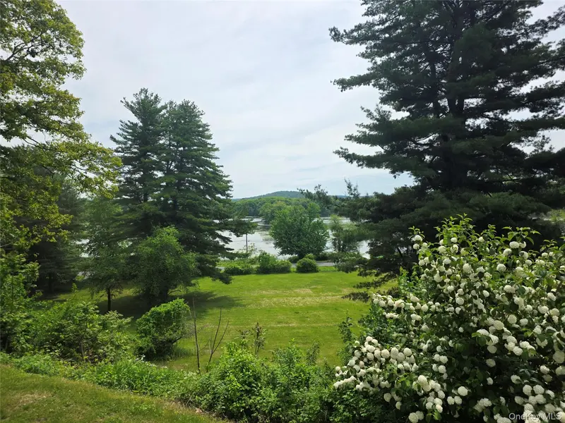 559 Lake RD, Pine Plains, NY 12567