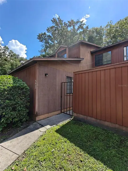 5815 SW 9TH PL, Gainesville, FL 32607
