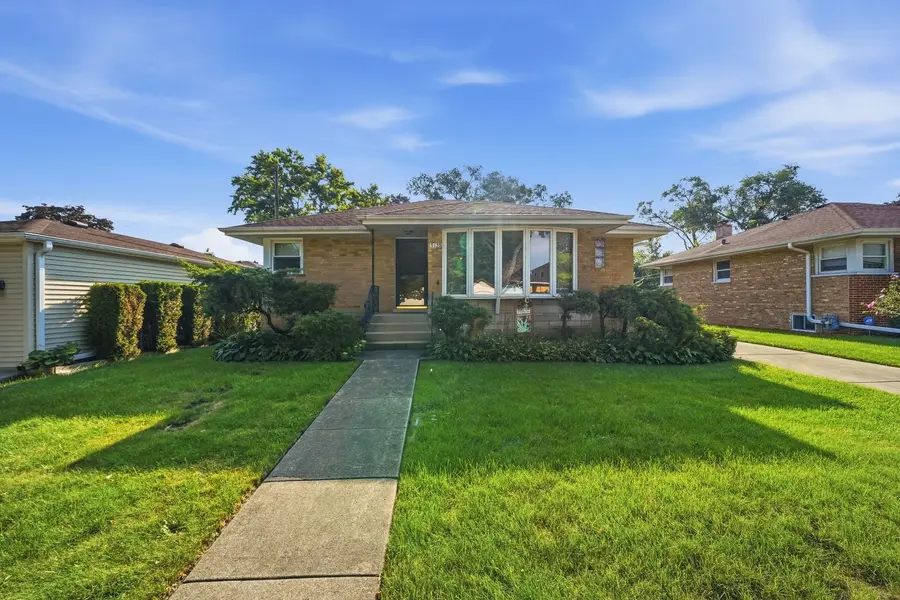 9135 Cherry AVE, Morton Grove, IL 60053