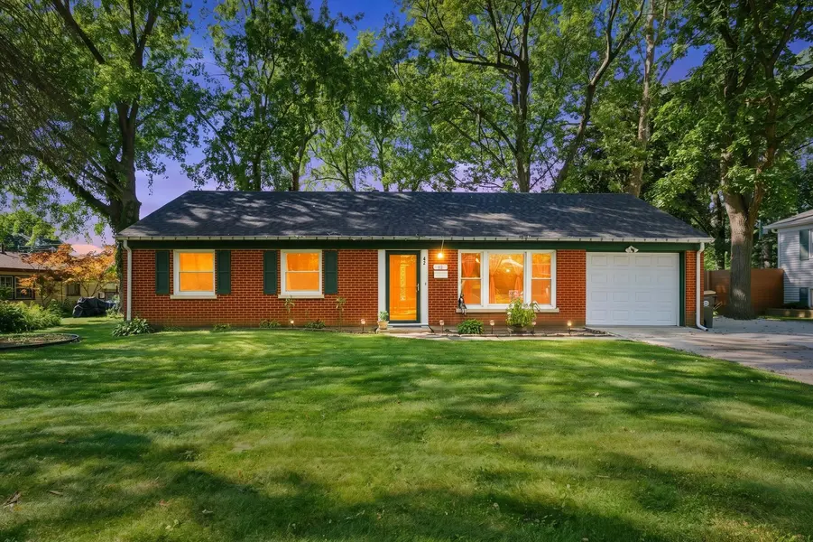 42 Briarcliff RD, Montgomery, IL 60538