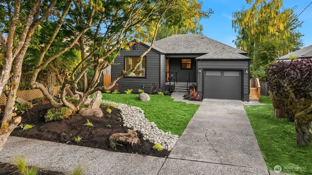 4331 NE 57th ST, Seattle, WA 98105