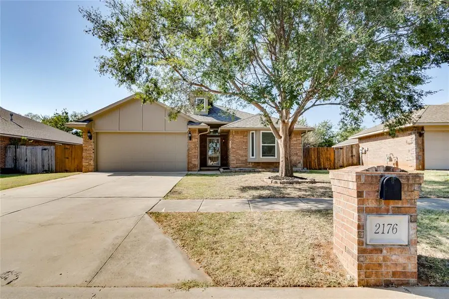 2176 Melody DR, Edmond, OK 73012