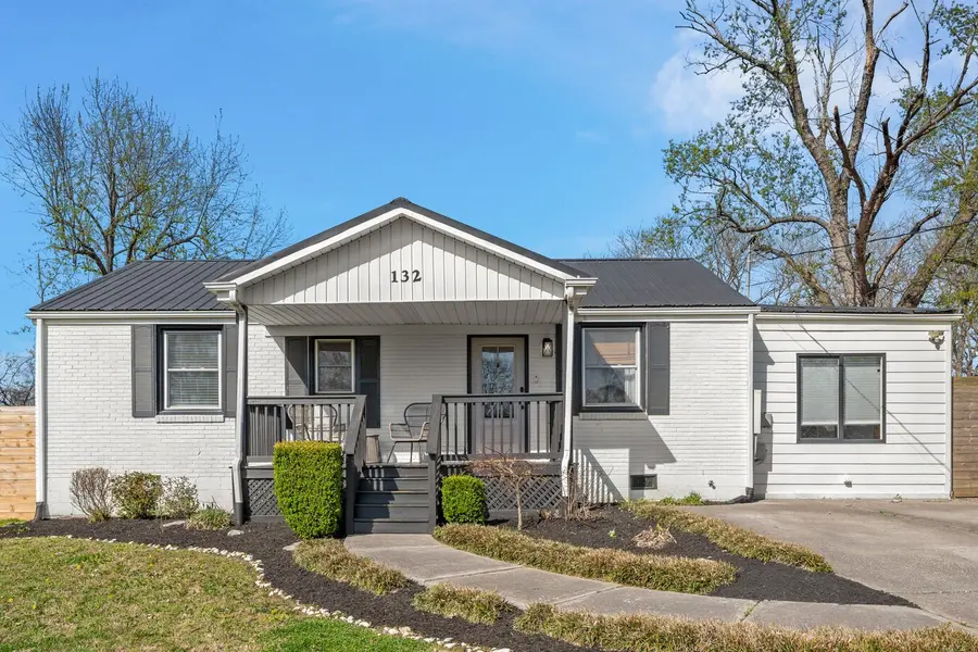 132 Stirton Rd, Nashville, TN 37210