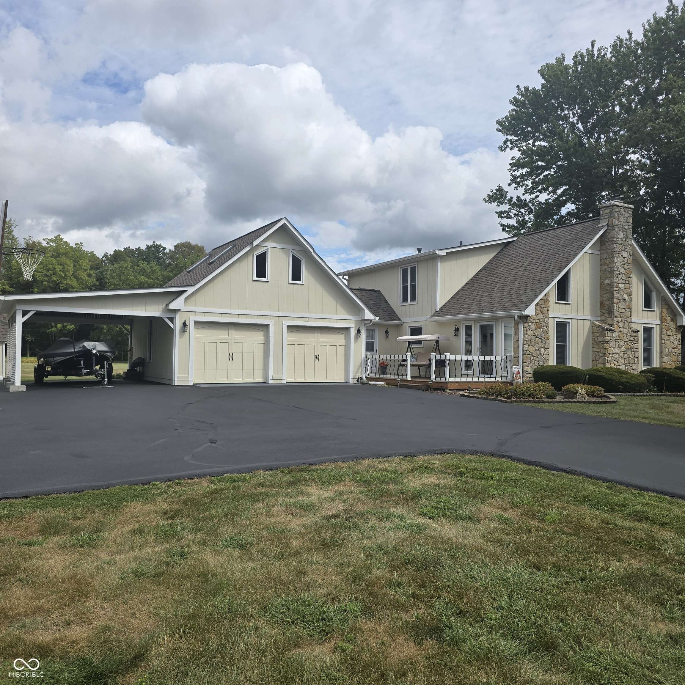 7022 W Ivy LN, New Palestine, IN 46163
