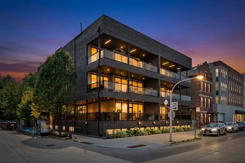 2324 N Winchester AVE #102, Chicago, IL 60614
