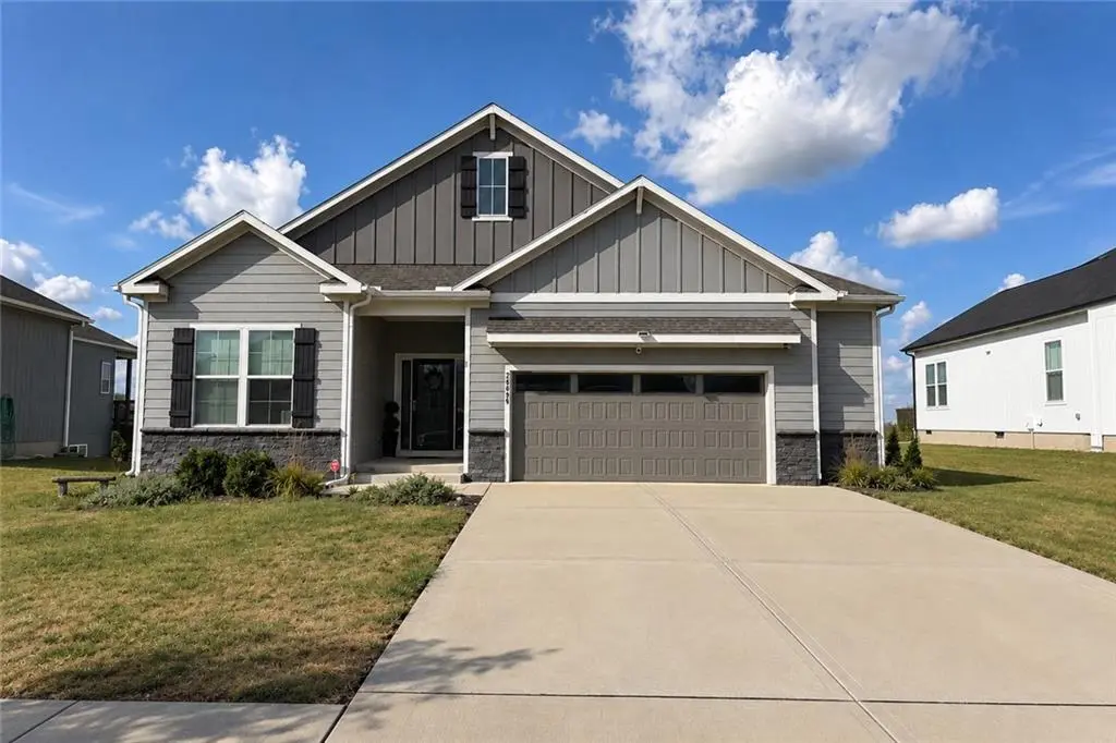 25096 W 142nd ST, Olathe, KS 66061