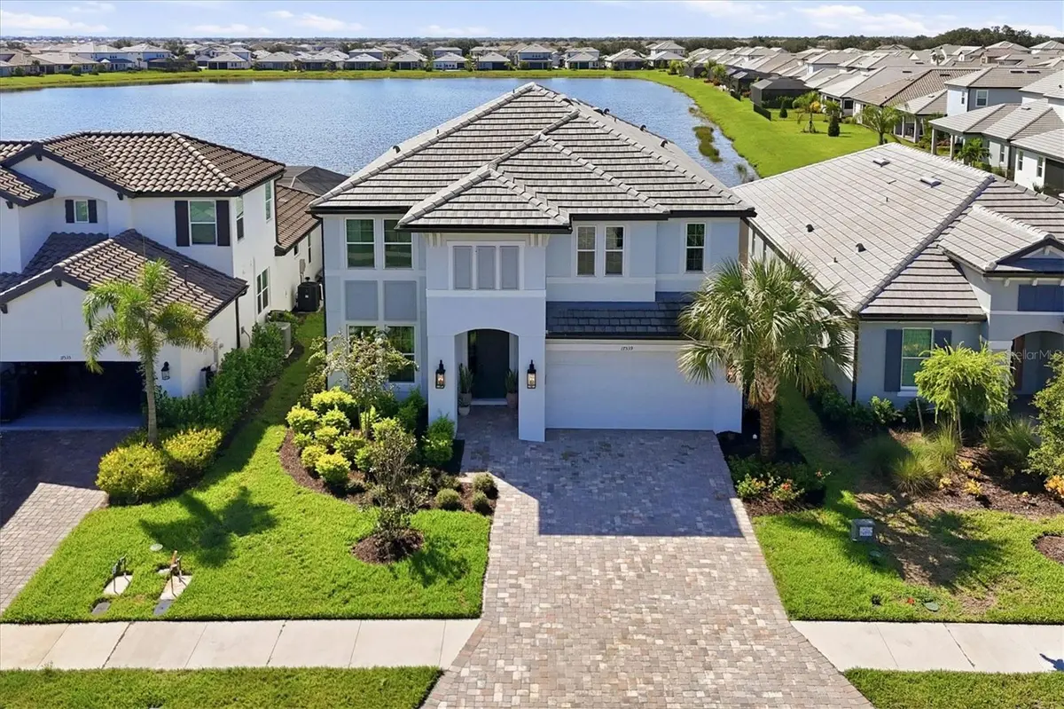 17539 SAVORY MIST CIR, Lakewood Ranch, FL 34211