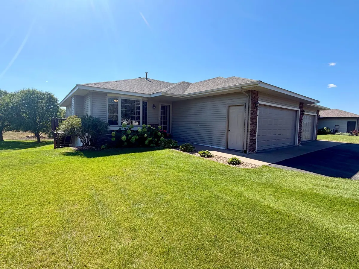 1541 Sequoia LN, New Richmond, WI 54017