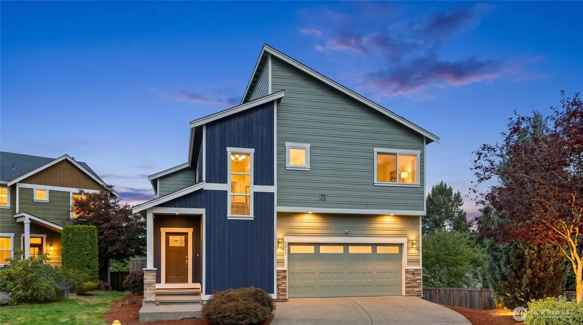 2012 NE 37th PL, Renton, WA 98056