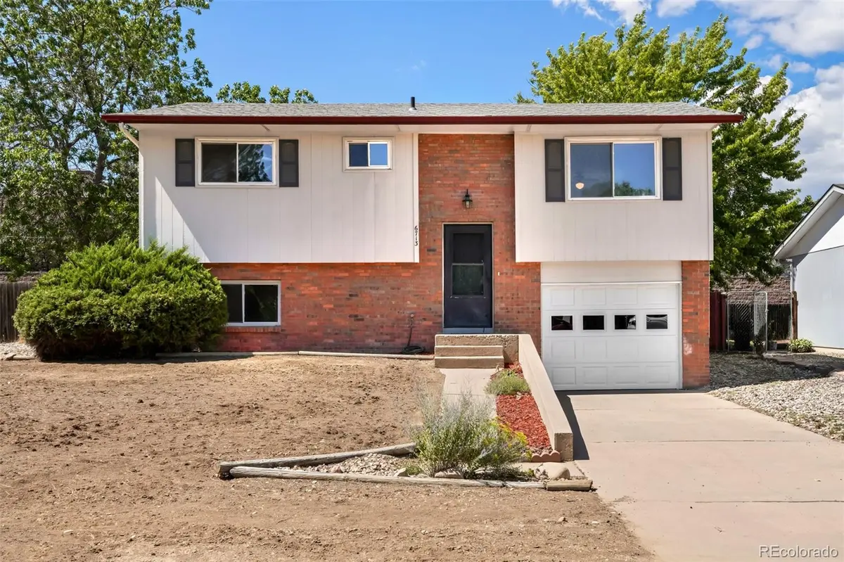 6713 Debra DR, Fort Collins, CO 80525