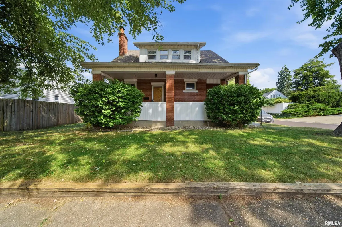 1525 CENTER ST, Pekin, IL 61554