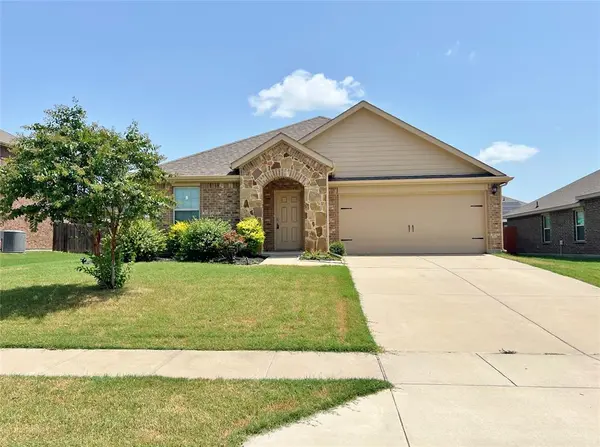 222 Thoroughbred Street, Waxahachie, TX 75165