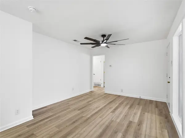 2939 Hillglenn Road, Dallas, TX 75228